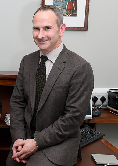 Mr Ross Kingston